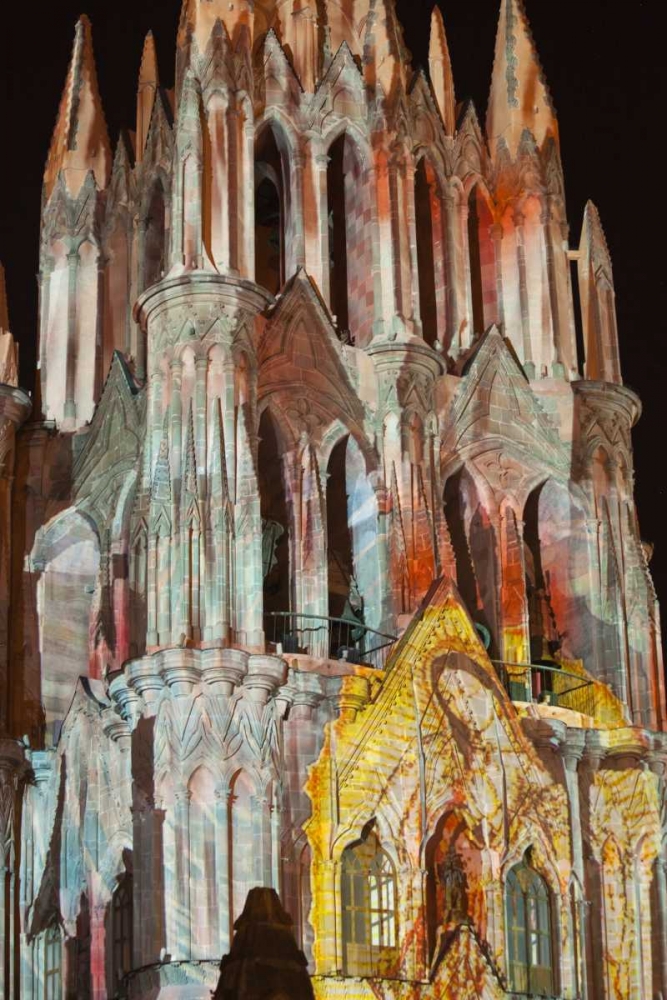 Mexico Light show on La Parroquia cathedral